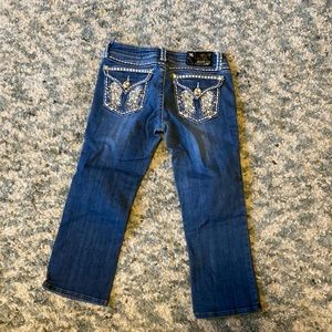 Grace in La Capri jeans size 27; used, one small flaw on back tag,